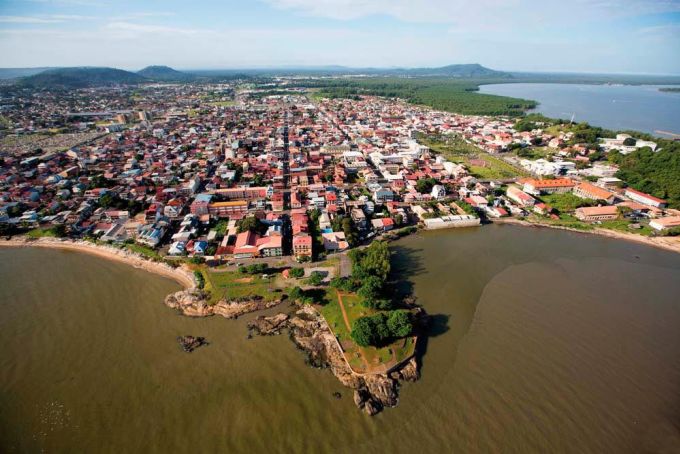 Thành phố Cayenne, thủ phủ Guiana, lãnh thổ hải ngoại của Pháp ở đông bắc Nam Mỹ. Ảnh: LP.