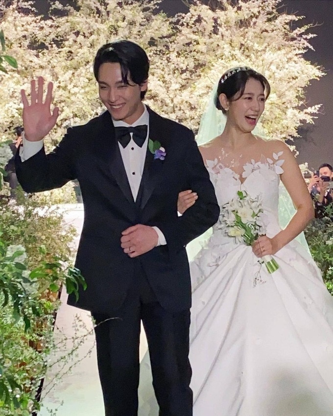 Đám cưới chấn động showbiz Hàn năm qua: Son Ye Jin - Hyun Bin an ninh tuyệt đối, Jang Nara thoát amp;#34;ếamp;#34; - 1