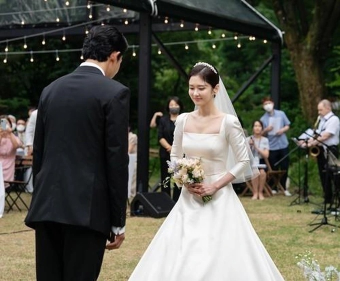 Đám cưới chấn động showbiz Hàn năm qua: Son Ye Jin - Hyun Bin an ninh tuyệt đối, Jang Nara thoát amp;#34;ếamp;#34; - 8