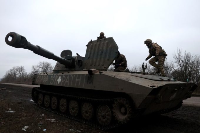 Lính Ukraine ở vùng Donetsk, miền đông Ukraine ngày 21/1. Ảnh: AFP.