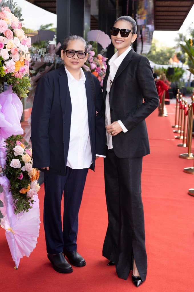 Trương Thị May và mẹ mặc đồng điệu dự sự kiện hồi tháng 9/2022. Ảnh: Nhân vật cung cấp