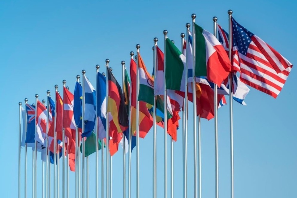 Quốc kỳ các nước hiếm có màu tím: Lý do không đến từ vấn đề thẩm ...