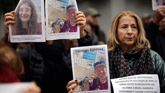Biểu tình tại Madrid, Tây Ban Nha, vào tháng 12/2022 kêu gọi iran trả tự do cho Santiago Sanchez Cogedor. Ảnh: AFP