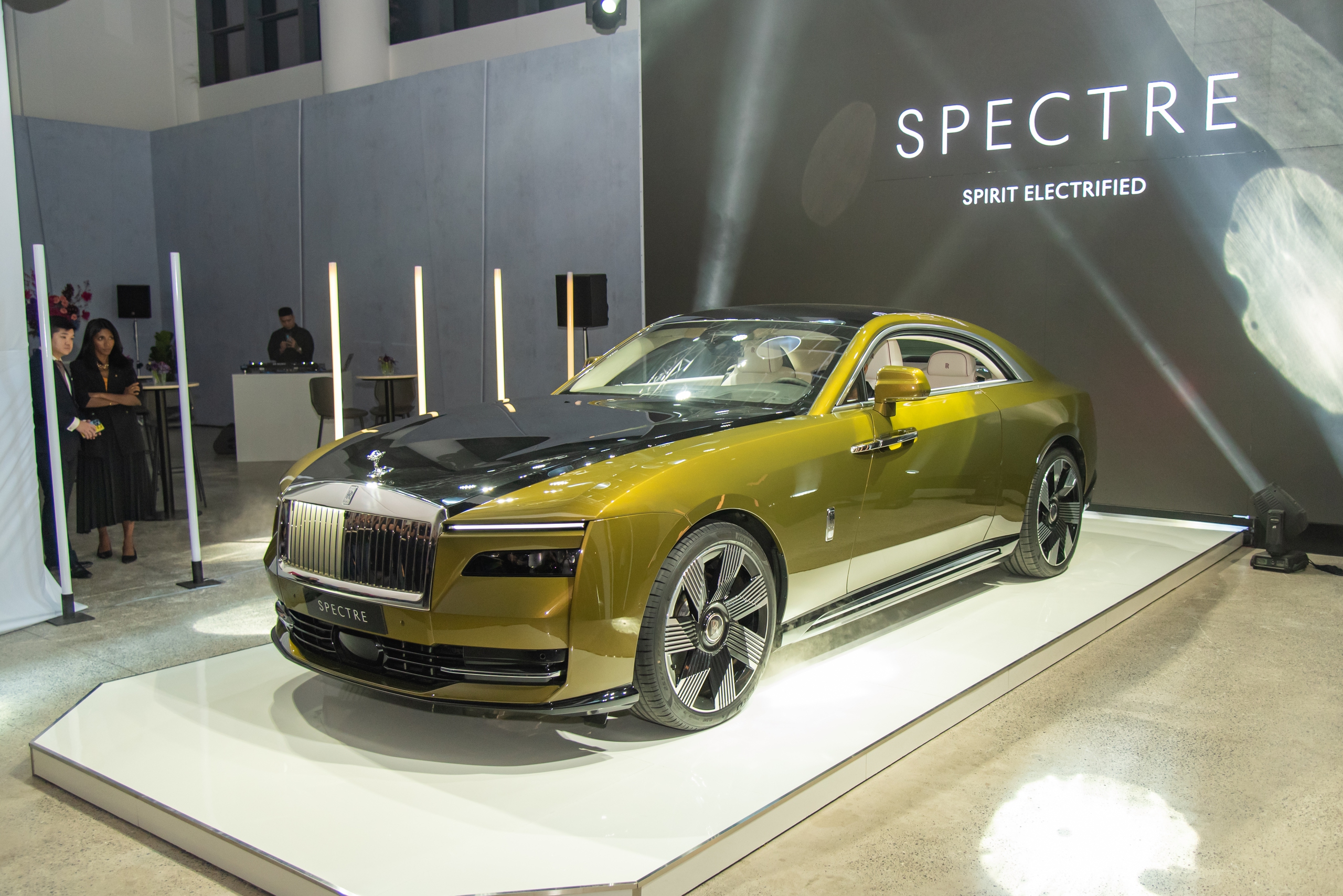 Rolls-Royce Spectre - Ảnh 2.