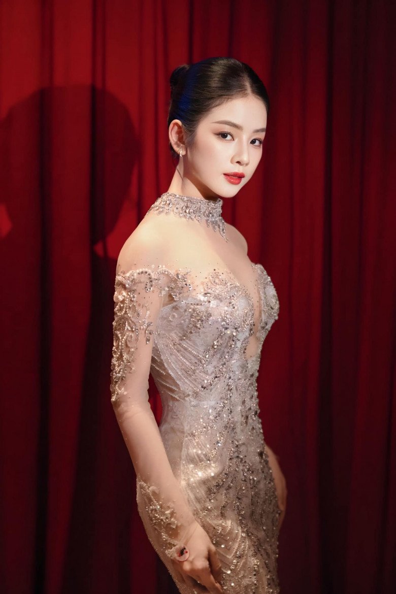 Nữ thần “chà đĩa” xinh nhất nhì Việt Nam ám ảnh chiếc váy lộng lẫy, khiến cô không thể đi vệ sinh - 3