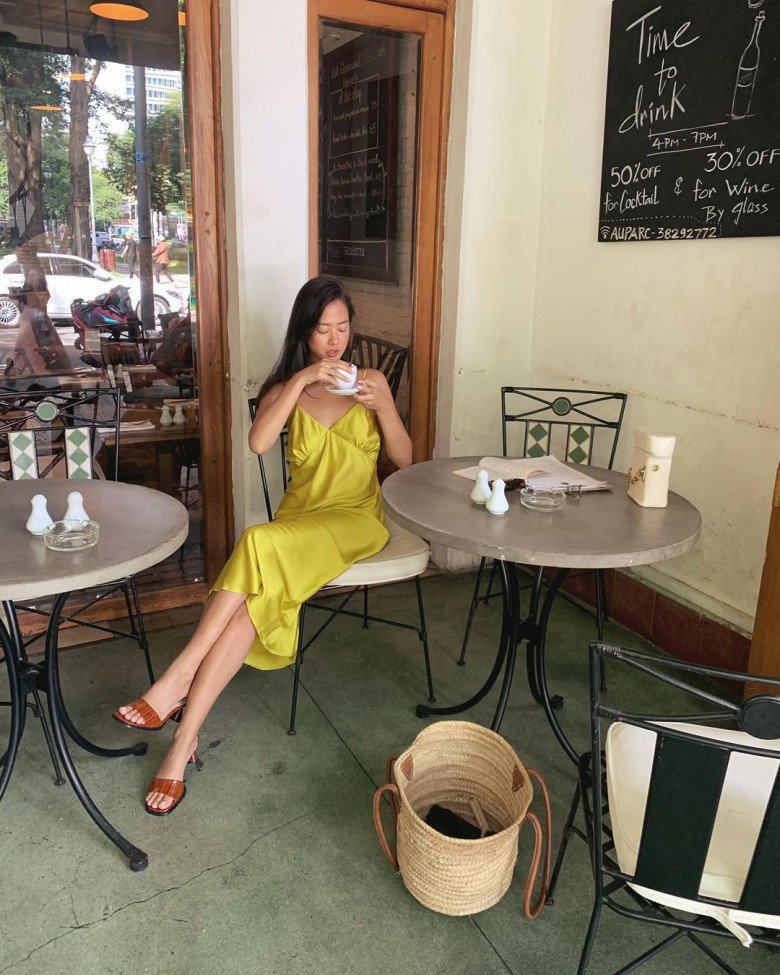 Hot girl Pháp gốc Việt sở hữu làn da nâu, mặc váy lụa dây mỏng như sợi chỉ là quyến rũ bất bại - 8