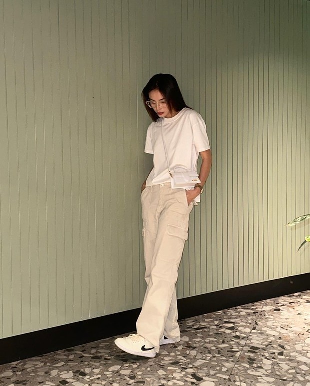 Mặc áo trắng trẻ trung và thanh lịch như mỹ nhân Việt - Ảnh 7.