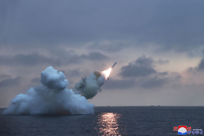 Hình ảnh tên lửa trong vụ phóng thử ngày 28/1 của Triều Tiên do KCNA công bố. Ảnh: AFP