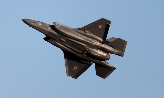 Tiêm kích F-35 Israel trình diễn tại căn cứ không quân Hatzerim gần thành phố Beer Sheva tháng 6/2023. Ảnh: AFP