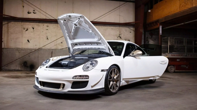 Porsche 997 GT3 RS sau 14 năm sử dụng vẫn được rao bán hơn 200.000 USD- Ảnh 3.