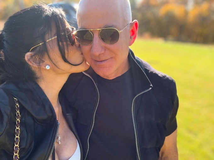 Lauren Sánchez và Jeff Bezos đang trong mối quan hệ hạnh phúc. Ảnh: Instagram Lauren Sánchez