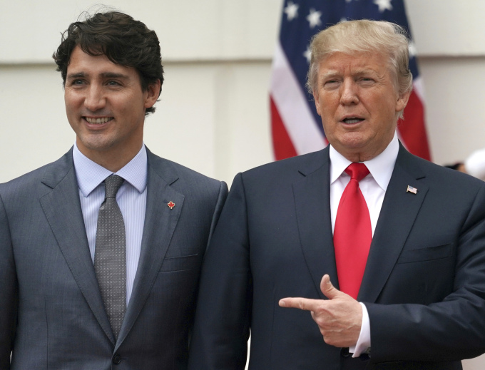 Tổng thống Mỹ Donald Trump và Thủ tướng Canada Justine Trudeau tại Nhà Trắng hồi tháng 10/2017. Ảnh: AP