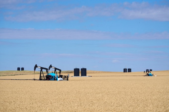 Một điểm khai thác dầu thô tại Saskatchewan (Canada) tháng 9/2024. Ảnh: Reuters