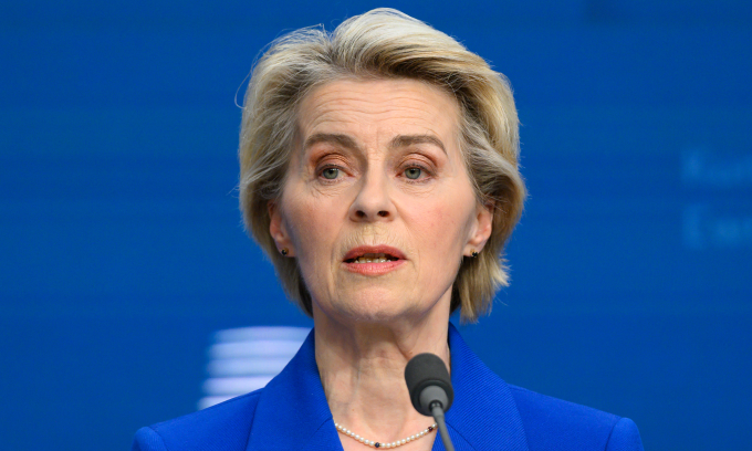 Chủ tịch EC Ursula von der Leyen phát biểu tại Brussels, Bỉ hôm 21/12/2024. Ảnh: AFP