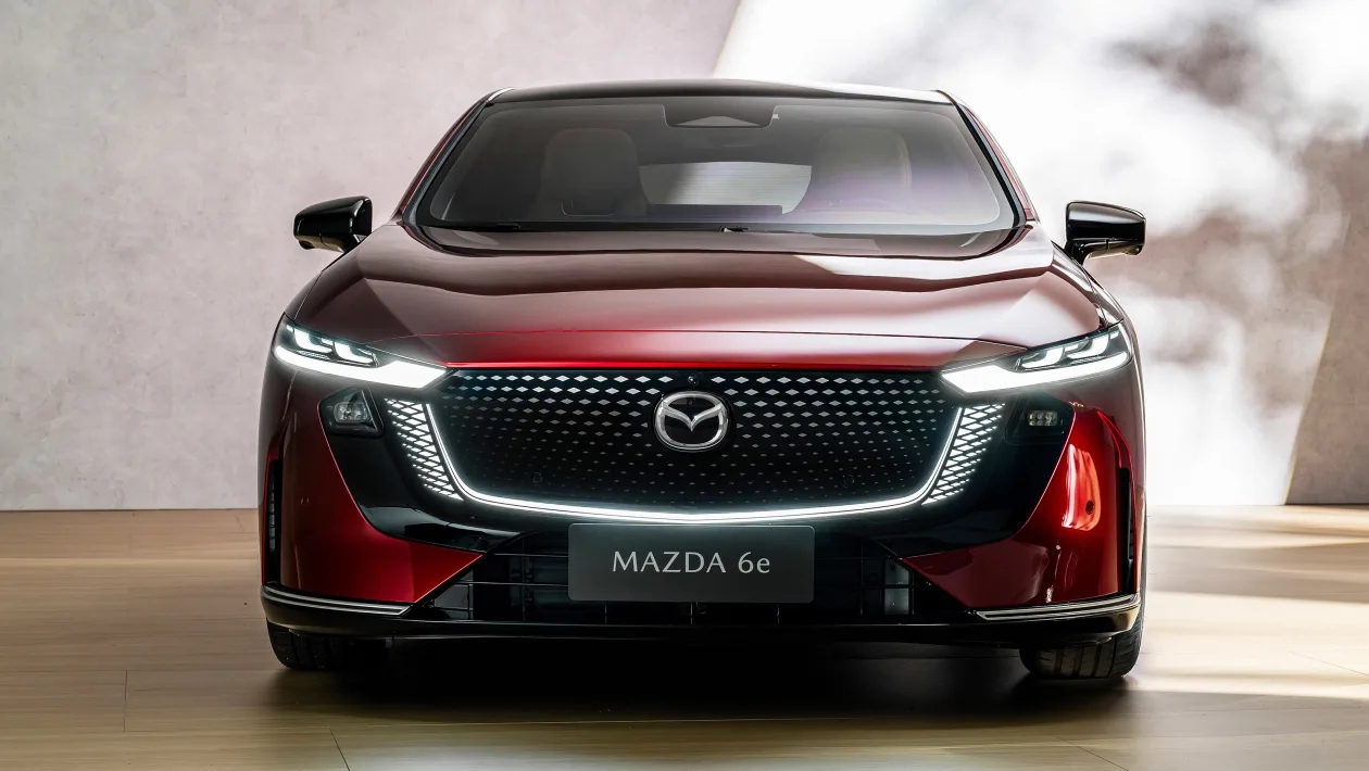 Mazda 6e ra mắt: Thiết kế khác hẳn Mazda6, nội thất ‘cận sang’, chạy 555km/sạc, mở bán cuối năm đấu Camry- Ảnh 2.