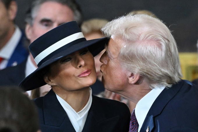 Ông Trump và bà Melania tại lễ nhậm chức ở Điện Capitol ngày 20/1. Ảnh: AP