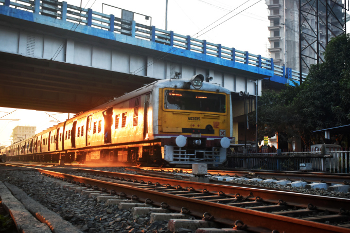 Một đoàn tàu di chuyển ở Kolkata, Ấn Độ ngày 15/12/2024. Ảnh: Reuters