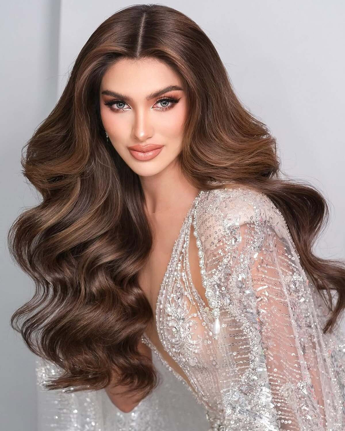 3 hoa hậu quốc tế tuổi Tỵ: Sexy hết nấc, cuộc sống sang chảnh - 1