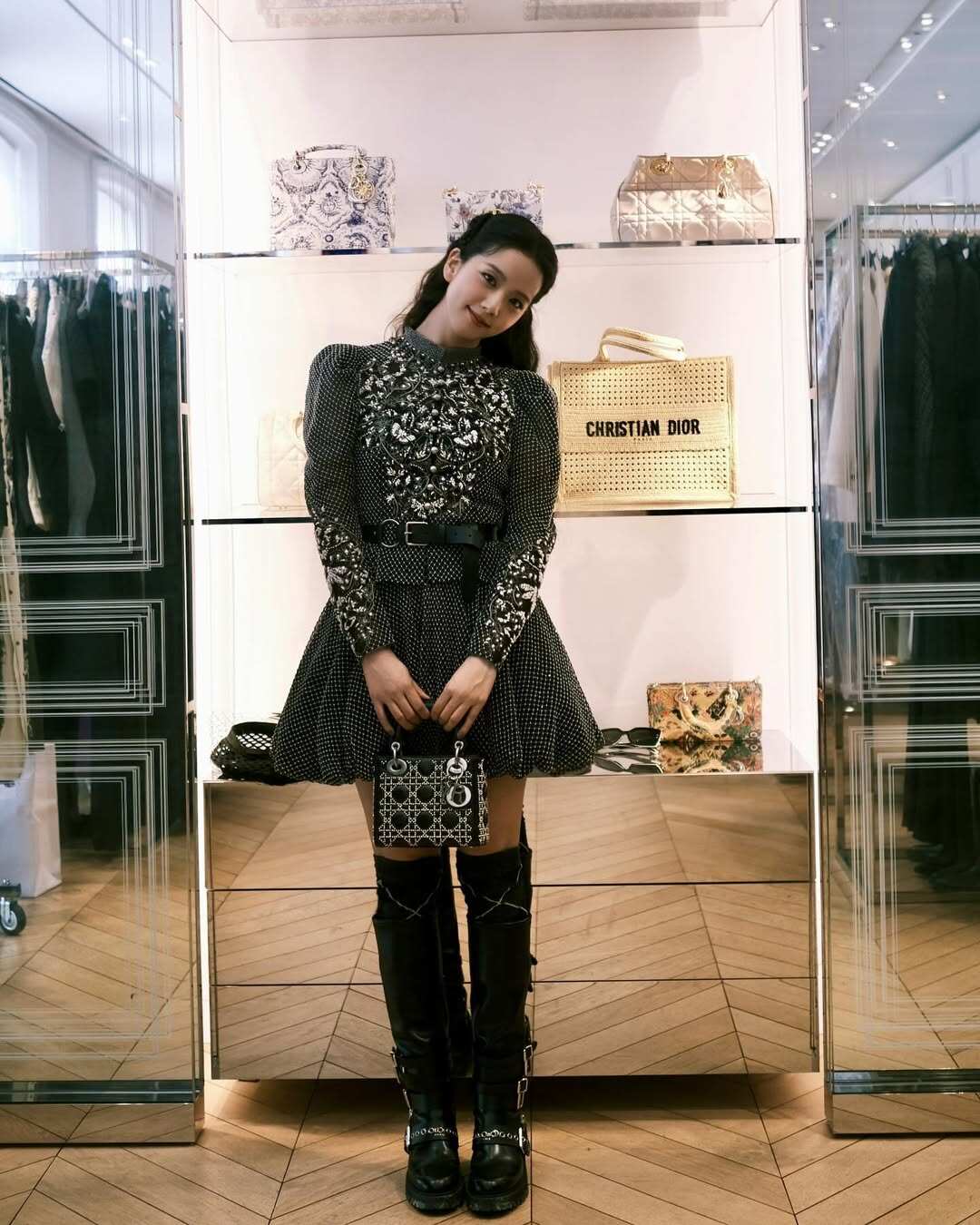 4 công thức amp;#34;ruộtamp;#34; giúp mỹ nhân đẹp nhất thế giới amp;#34;hack dángamp;#34; đỉnh cao, hội chị em học ngay bí quyết kéo dài chân - 11