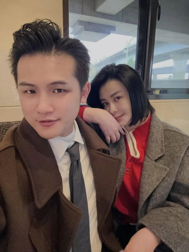 “Nữ hoàng gợi cảm” cưới chồng tài xế xe công nghệ kém 15 tuổi, phát ngôn gây tranh cãi về hôn nhân không tình dục - 3