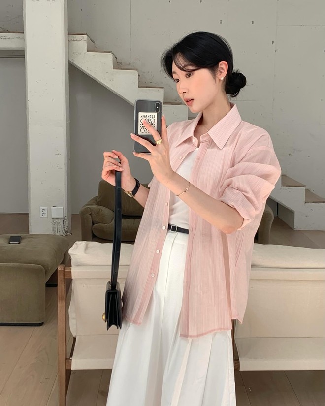 Sau nhiều lần thử nghiệm, đây là 4 amp;#34;chân áiamp;#34; áo dài tay khi đi làm: Phối sao cũng đẹp lại dễ mặc quanh năm - 2