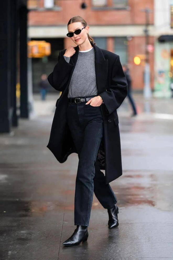 Mùa đông không thể thiếu một chiếc quần đen, đây là 4 kiểu tôn dáng đáng đầu tư nhất năm nay - 11