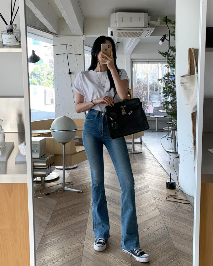 Qua 40 tuổi, phụ nữ chọn quần jeans đúng cách với 4 kiểu này: Vừa đẹp dáng lại không lo lỗi mốt - 4