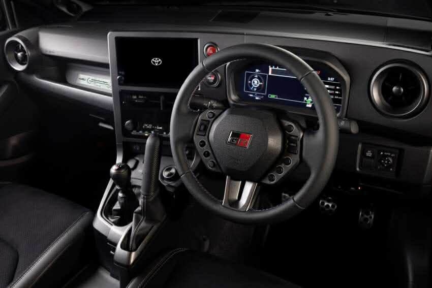 Khám phá Toyota GR Yaris Ogier Edition vừa ra mắt, giới hạn 200 xe toàn cầu- Ảnh 2. Khám phá Toyota GR Yaris Ogier Edition vừa ra mắt, giới hạn 200 xe toàn cầu- Ảnh 2.