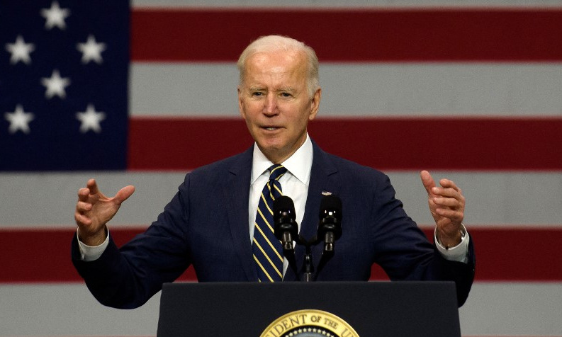 Biden phát biểu tại một nhà máy ở bang Pennsylvania hôm 28/1. Ảnh: AFP.