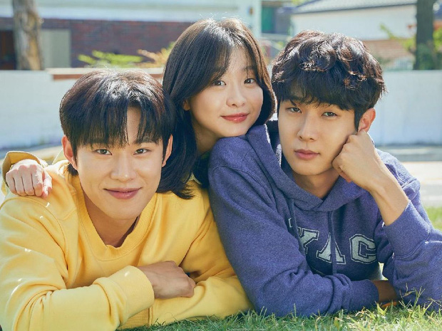 5 phim Hàn chữa lành cho năm mới tích cực, xem lẹ để xin vía hạnh phúc cả năm! - Ảnh 10. 5 phim Hàn chữa lành cho năm mới tích cực, xem lẹ để xin vía hạnh phúc cả năm! - Ảnh 10.