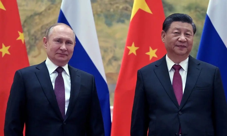 Tổng thống Nga Vladimir Putin gặp Chủ tịch Trung Quốc Tập Cận Bình tại Bắc Kinh hôm nay. Ảnh: Reuters.