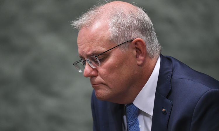 Thủ tướng Australia Scott Morrison phát biểu trước quốc hội hôm 8/2. Ảnh: Reuters.