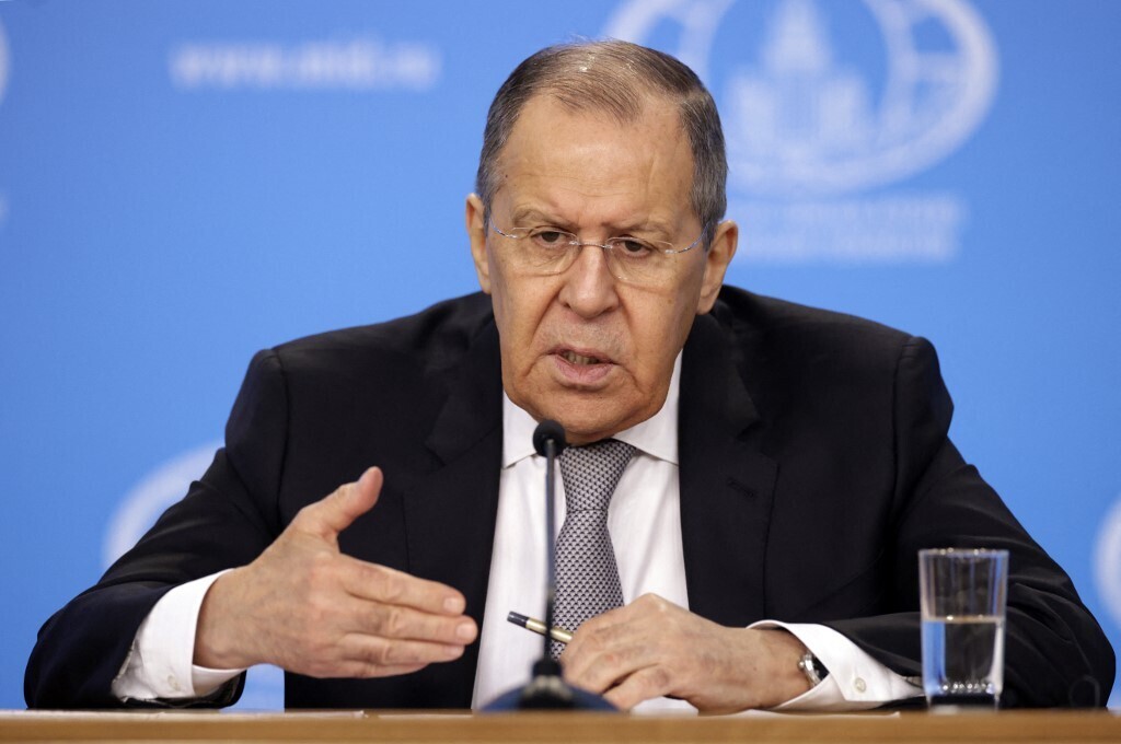 Ngoại trưởng Nga Sergei Lavrov trả lời họp báo tại Moskva hôm 14/1. Ảnh: AFP.