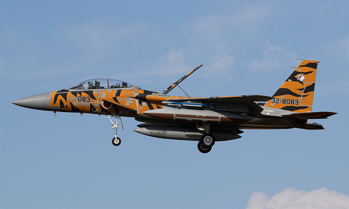 Tiêm kích F-15DJ số đuôi 32-8083 chuẩn bị hạ cánh hồi tháng 11/2021. Ảnh: Twitter/Ronin31Heavy.