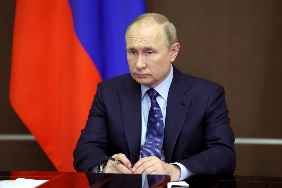 Tổng thống Vladimir Putin tại buổi họp trực tuyến của chính phủ ở Sochi, Nga hồi tháng 11/2021. Ảnh: Reuters.