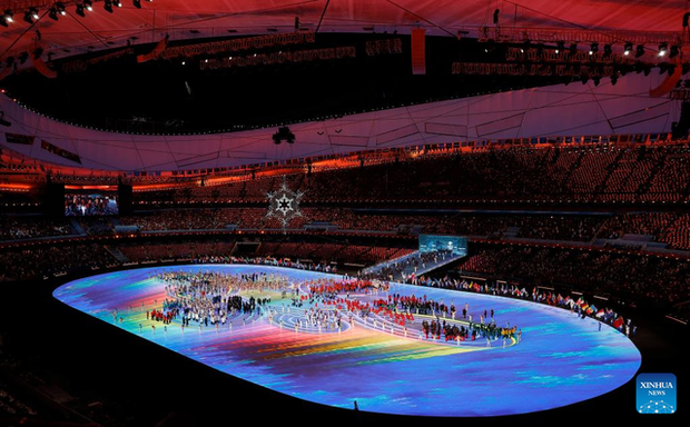 Rực rỡ sắc màu tại Lễ bế mạc Thế vận hội mùa đông Bắc Kinh 2022 - Ảnh 11.