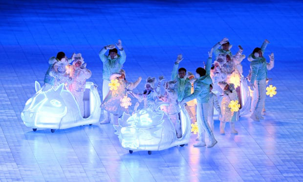 Rực rỡ sắc màu tại Lễ bế mạc Thế vận hội mùa đông Bắc Kinh 2022 - Ảnh 5.