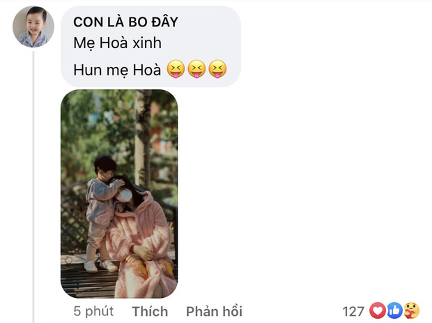 Con trai Hòa Minzy: Mẹ Hoà xinh, hôn mẹ Hoà - Ảnh 3.