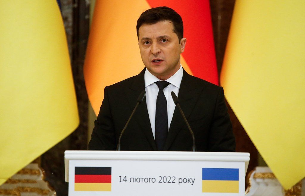 Tổng thống Ukraine Volodymyr Zelensky phát biểu tại cuộc họp báo ở Kiev hôm 14/2. Ảnh: Reuters.