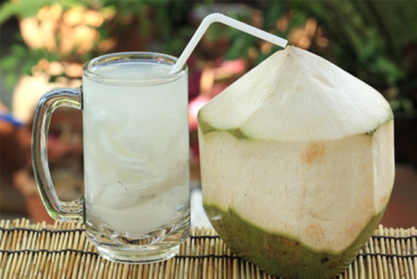 Nên uống nước dừa khi nào để đạt hiệu quả tốt nhất? Ai không nên uống nước dừa? - 1