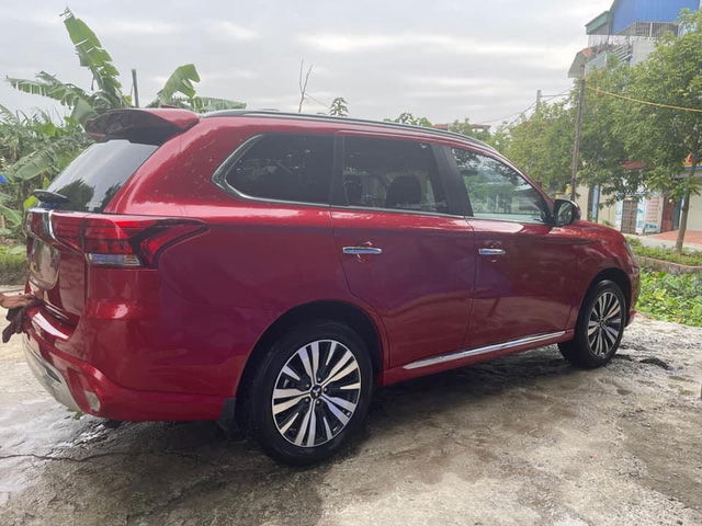 Lộ nhiều hình ảnh Mitsubishi Outlander 2022 sắp ra mắt Việt Nam: Màn hình là điểm gây tranh cãi - Ảnh 4.