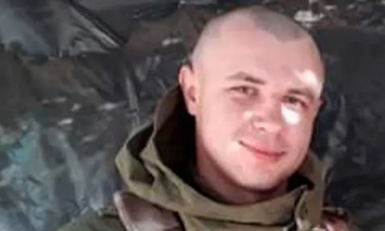 Vitaly Shakun, lính thủy đánh bộ Ukraine đã tự kích hoạt bãi mìn để chặn bước tiến của quân đội Nga. Ảnh: Daily Star.