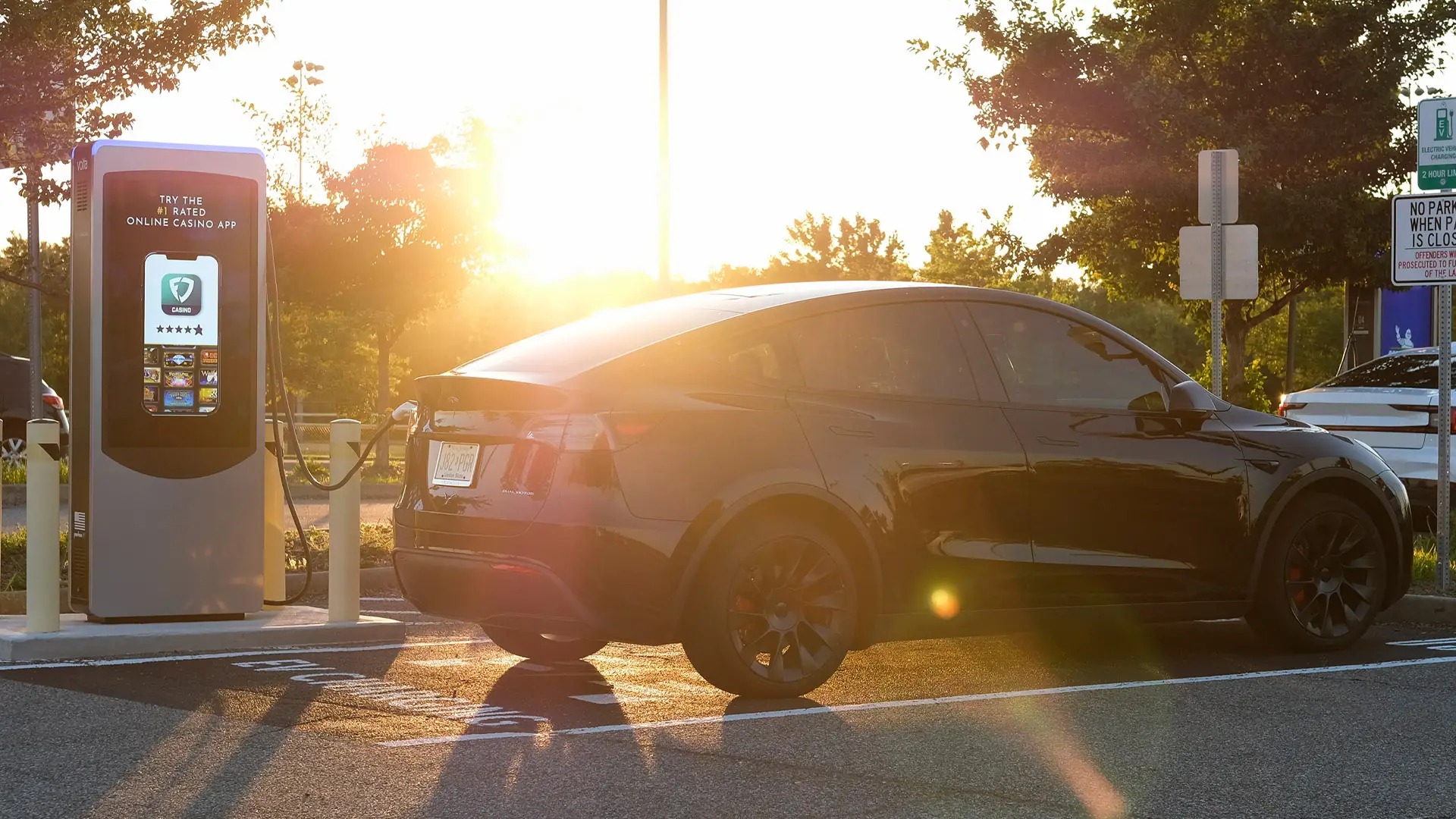 20% người dùng xe điện gặp rắc rối với trạm sạc công cộng - Ảnh 2.