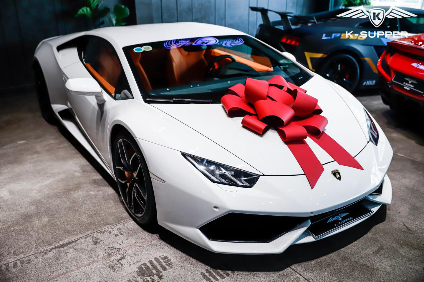 Hot girl Buôn Mê Thuột tậu siêu xe Lamborghini Huracan nhân dịp lễ Tình nhân - Ảnh 6.