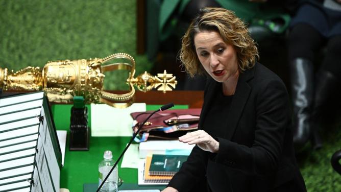 Minister Gabrielle Williams says a new bill will help Victorians dealing with mental illness. (Joel Carrett/AAP PHOTOS)