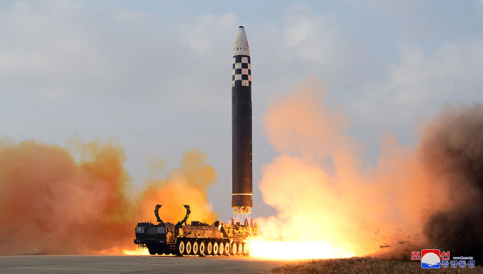 Triều Tiên phóng thử tên lửa đạn đạo xuyên lục địa Hwasong-17 tháng 11/2022. Ảnh: KCNA.