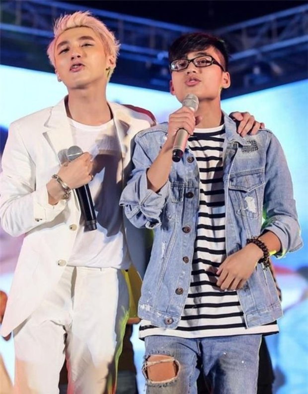 Anh em Sơn Tùng - MONO lần đầu tiên biểu diễn chung trong 1 show âm nhạc - Ảnh 2.
