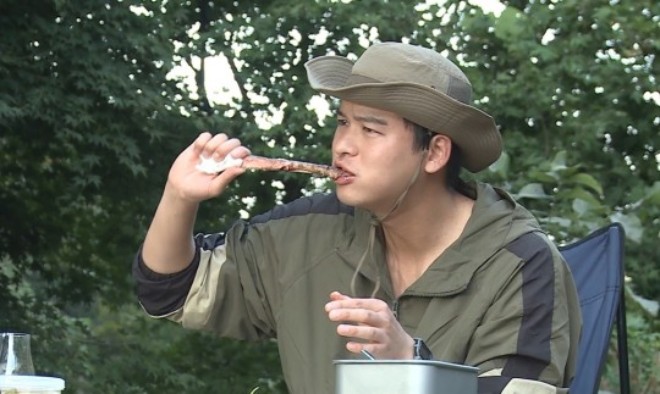 Lee Jang Woo từng ăn uống thả phanh đến mức tăng cân quá đà.