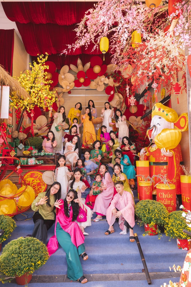 Một gia đình Bắc Giang chi 700 triệu biến sảnh nhà thành chợ Xuân, mở cửa miễn phí xuyên Tết - Ảnh 5.