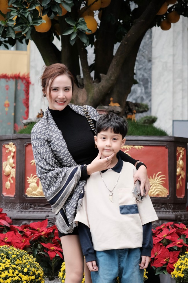 Huyền Lizzie: amp;#34;Năm Giáp Thìn, mẹ con tôi chọn đón Tết ở một nơi xaamp;#34; - 19